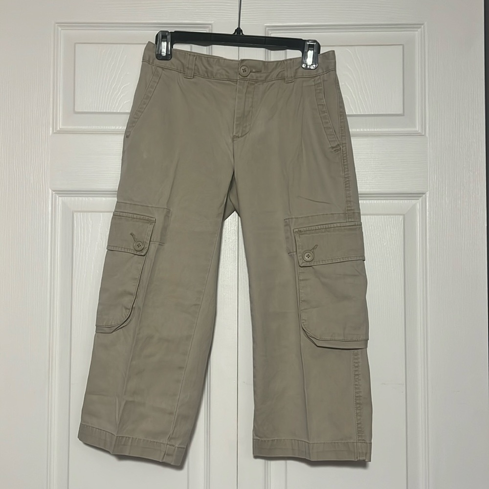 GAP khaki cargo capri pants